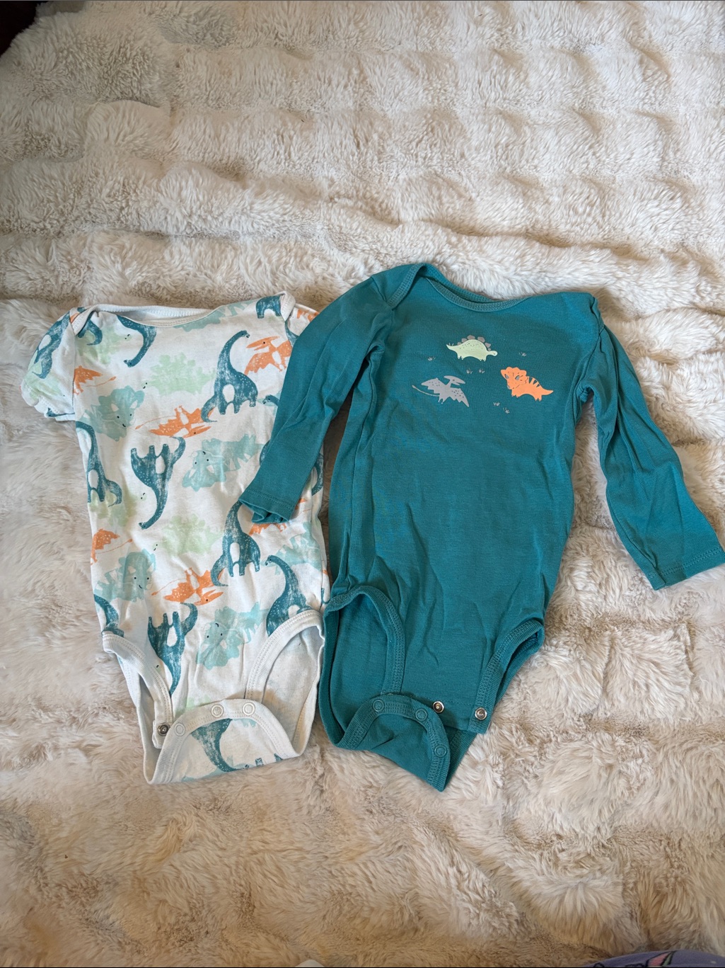 Long-Sleeve Baby One-Piece Bodysuit Set - Teal And White Dinosaur Prints
